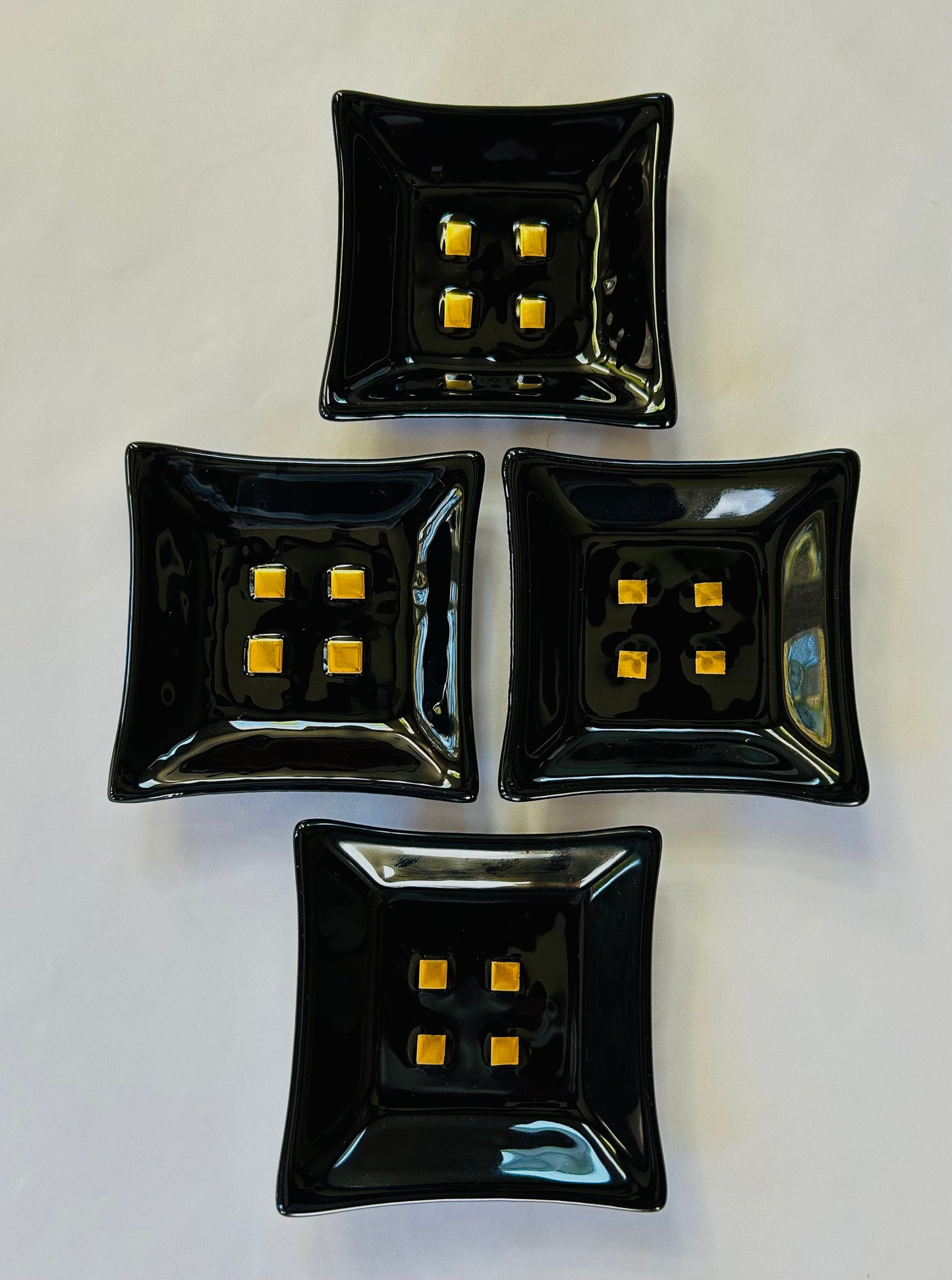 Artisan Glass The Small Square Dish